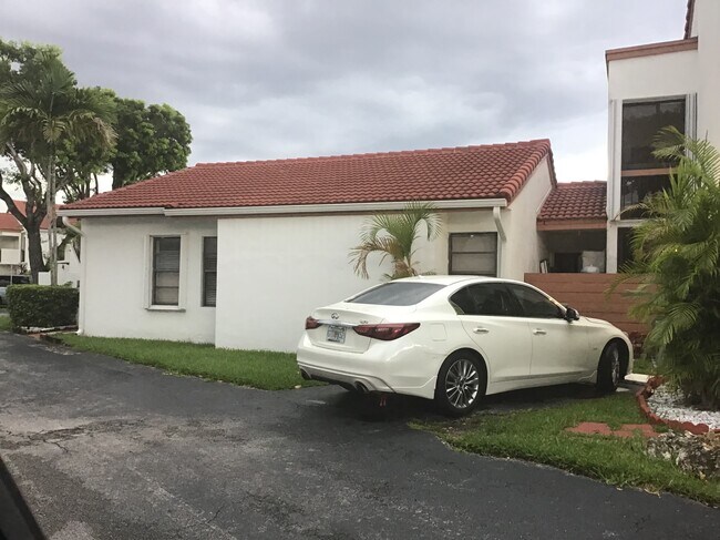 Foto del edificio - 7515 SW 153rd Ct