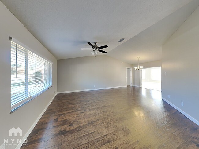 Building Photo - 5061 Elwood Rd