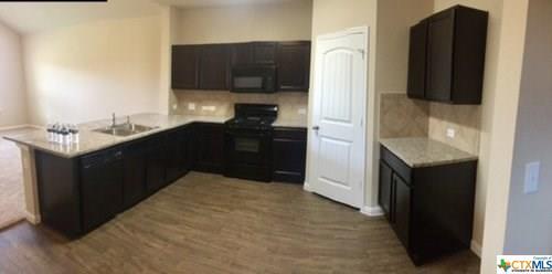 Building Photo - 256 Voss