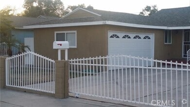 Building Photo - 15649 Aravaca Dr