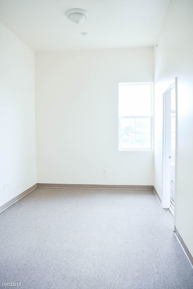Foto del edificio - 3817 Dawson St