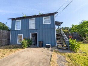 Building Photo - 722 Ave C