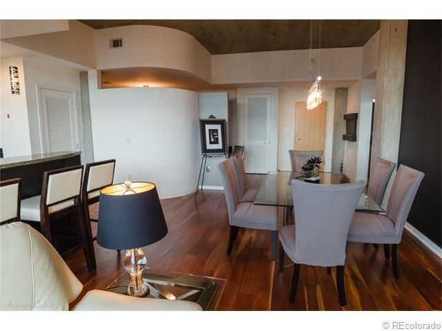 Foto del edificio - 1700 Bassett St