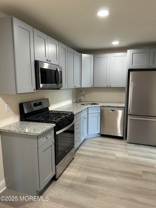 Foto principal - 77 Memorial Pkwy