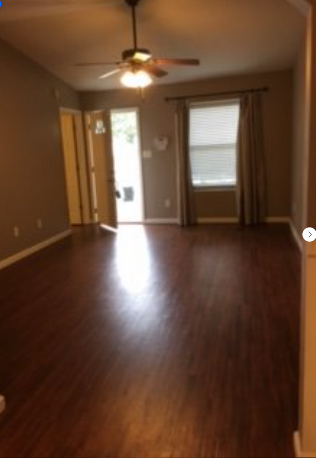 Foto del edificio - 1117 Copper Creek Ct