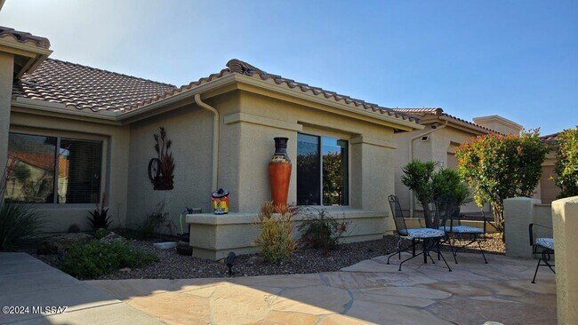 Building Photo - 37796 S Golf Course Dr
