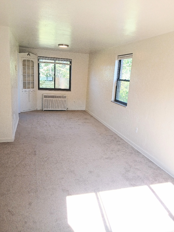 Building Photo - 472 Hoodridge Dr