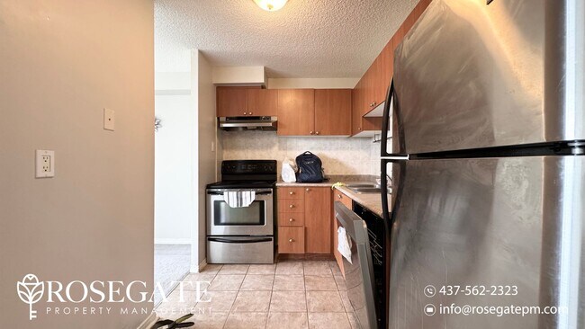 Photo du bâtiment - Newly Renovated 2-Bedroom, 1-Bath Condo in...