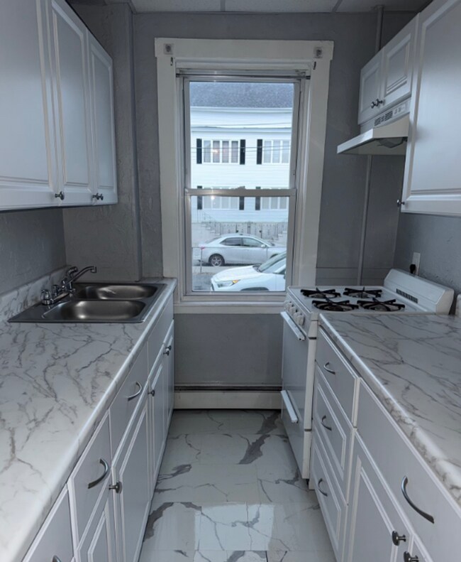 Foto del edificio - 1879 N Main St