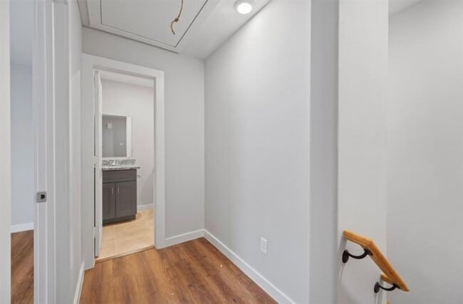 Photo - 8217 Crestview Dr Apartment