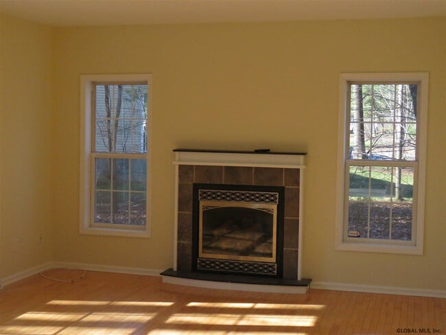 Building Photo - 656 Stark Terrace