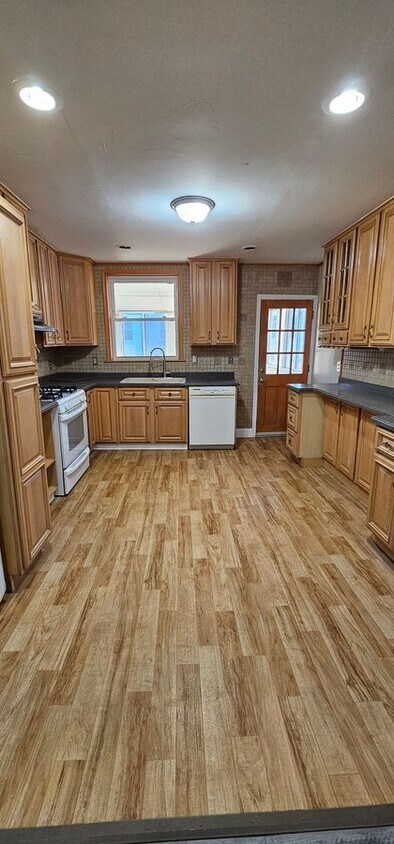 Foto principal - 2515 Christian St