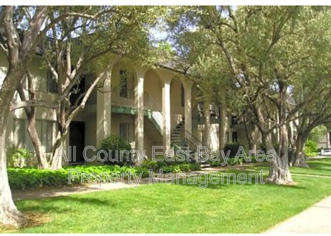 Building Photo - 1826 Cordoba St