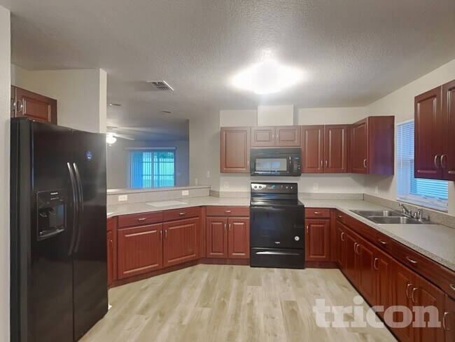 Foto del edificio - 15542 Florida Breeze Loop