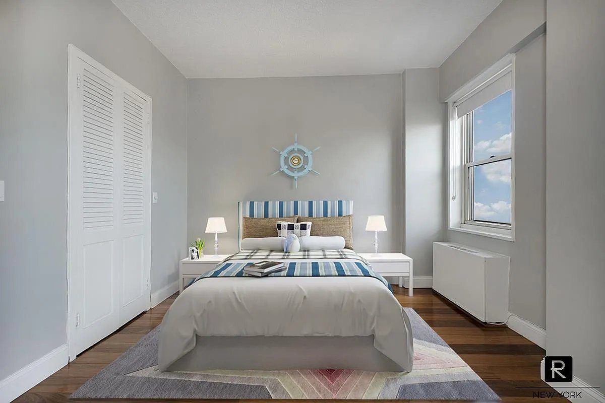 Foto principal - 60 E 8th St