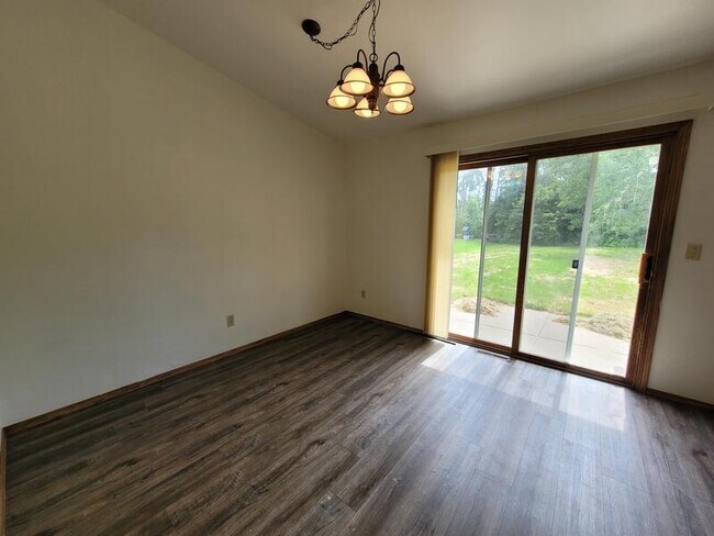 Foto del edificio - 2069/2071 Schanock Drive - 2069