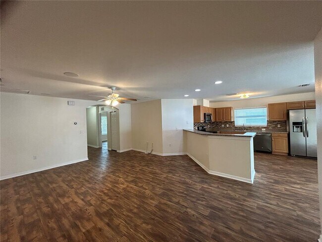 Building Photo - 1122 Shared Passion St
