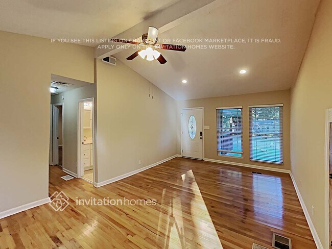 Foto del edificio - 1711 Donna Lynn Dr