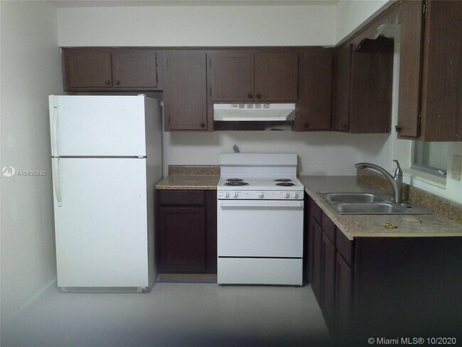 Building Photo - 1509 N 22nd Ave