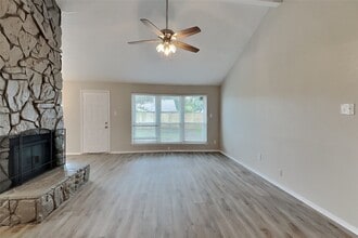 Building Photo - 10107 King Ranch Ln
