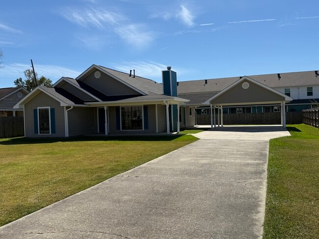 Building Photo - 16 Cypress Dr