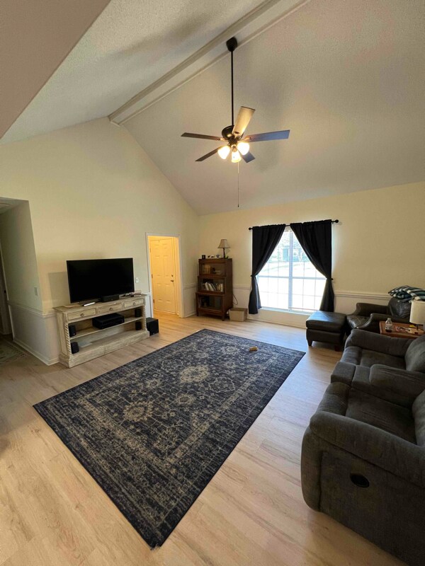 Foto del edificio - 206 Buckston Ct