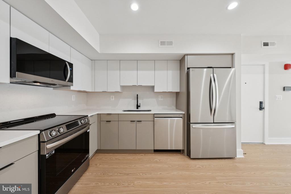 Foto principal - 2134 Wisconsin Ave NW