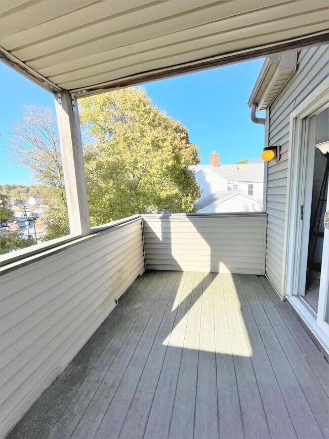 90 Commercial St Unit 5, Weymouth, MA 02188 Apartments in Weymouth