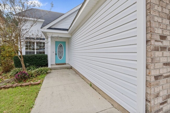 Foto del edificio - Grovetown home in pool community!