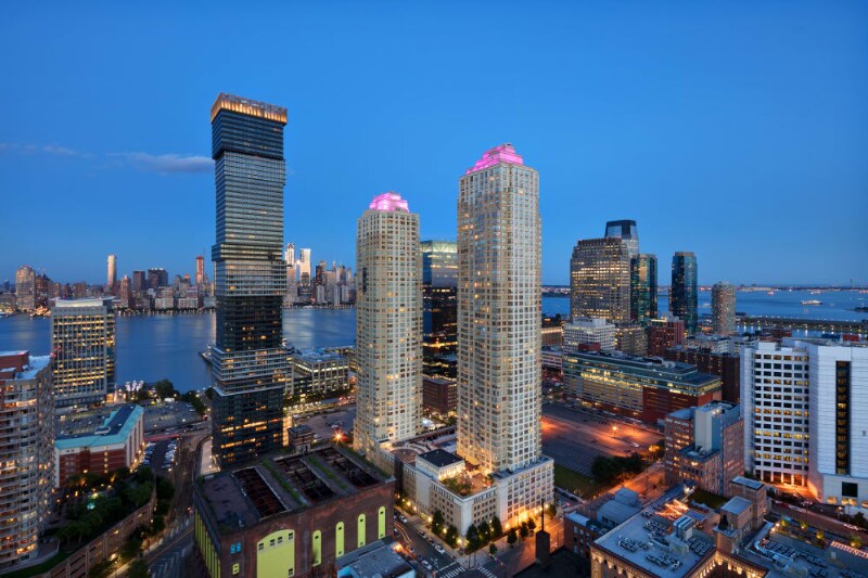 Primary Photo - 57 Bay St