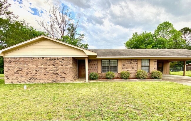 Foto del edificio - 3 Bedroom 2 Bath House