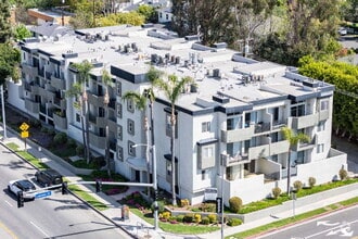 Building Photo - 4500 Laurel Canyon Blvd