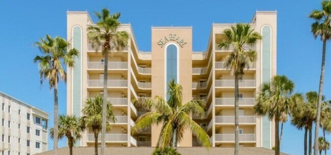 Building Photo - 1575 N Hwy A1A