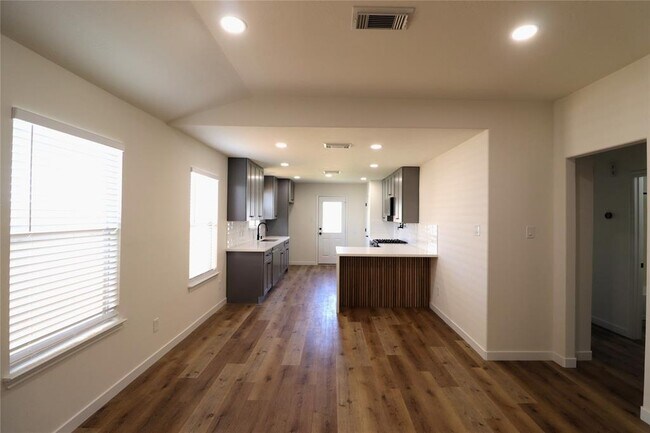 Foto del edificio - 3423 Princeton Point Ct