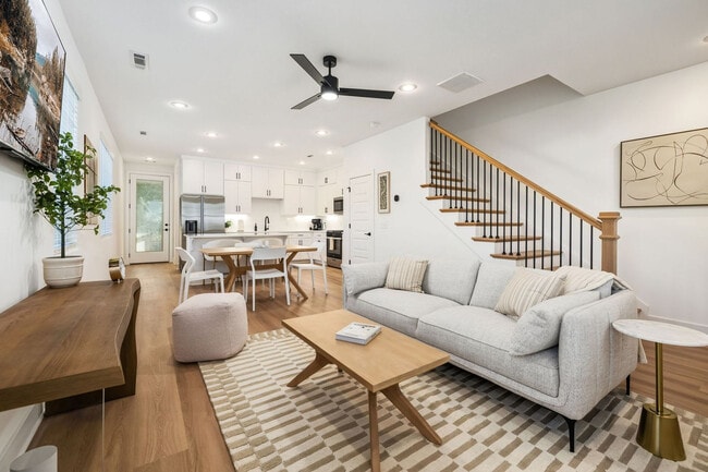 Foto del edificio - 1324 Van Buren Ave