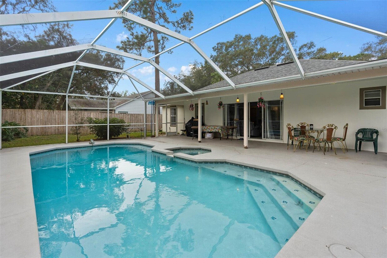 Primary Photo - 5233 Clarion Hammock Dr