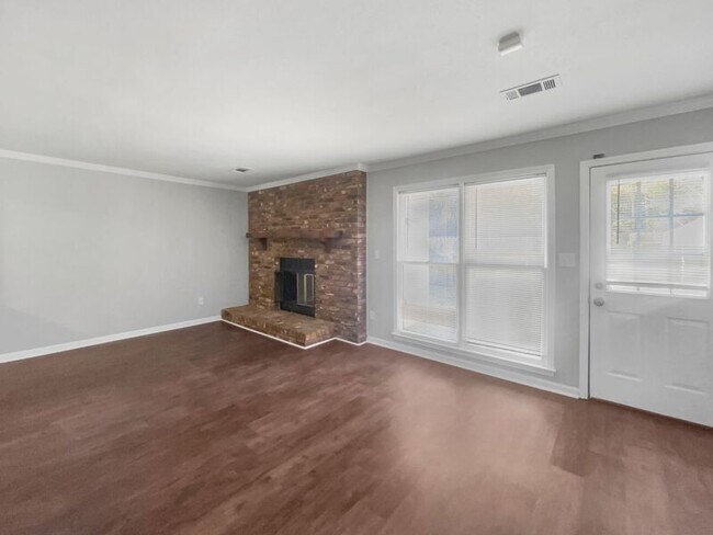 Foto del edificio - 3414 Kensington Ct