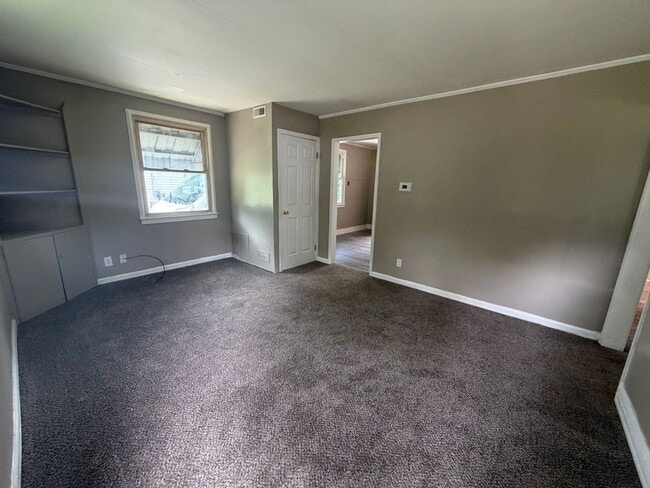 Building Photo - Newly updated 3 bedroom Cape Cod in Dayton