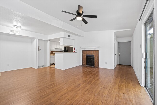 Building Photo - 6001 Reims Rd