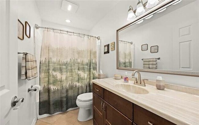 Foto del edificio - 404 E Riverboat Way