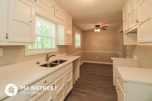 Foto del edificio - 6862 Red Maple Dr