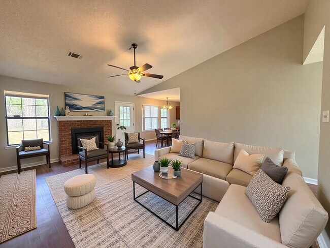 Foto del edificio - Beautiful Home Ready for You!