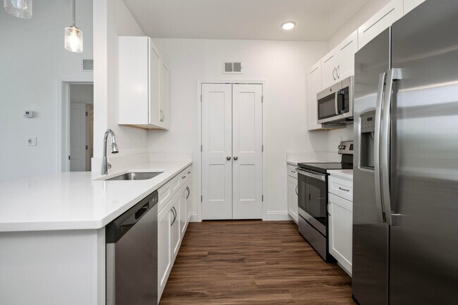 Foto del edificio - 231 Walton Ave