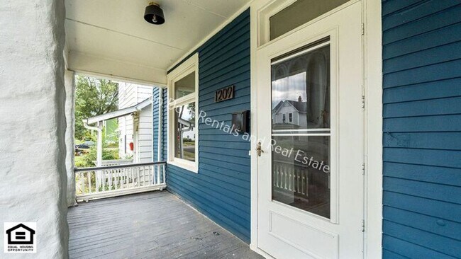 Foto del edificio - 1209 Rivermet Ave