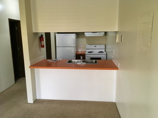 Building Photo - 1327 W 27th Ave