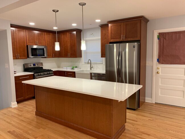 Foto del edificio - 8841 Oleander Ave