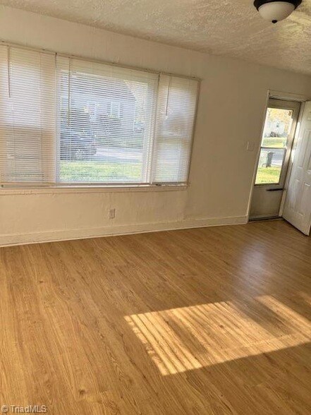 Foto del edificio - 2003 Byrd St