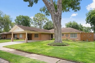 Building Photo - 4526 Benning Dr