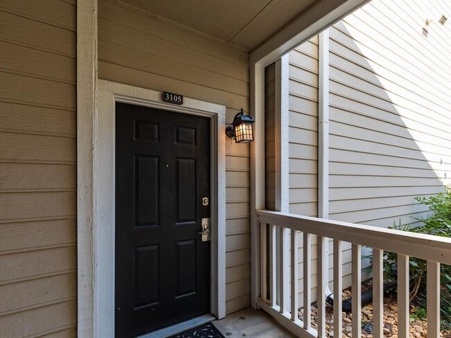 Building Photo - 1250 Parkwood Cir SE