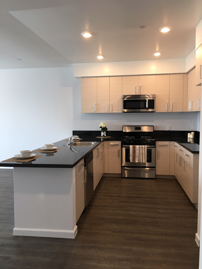 Building Photo - Burnet 22